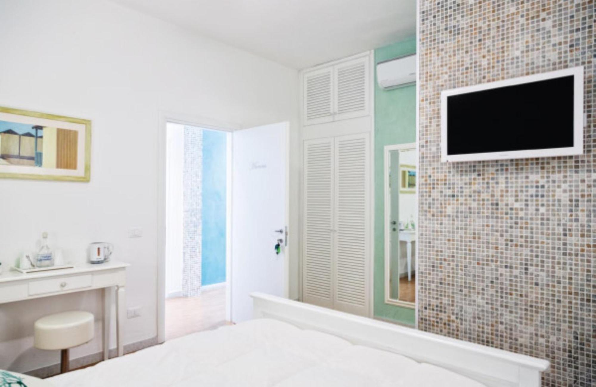 Bed And Breakfast Bagno Venezia Marina di Carrara Kültér fotó