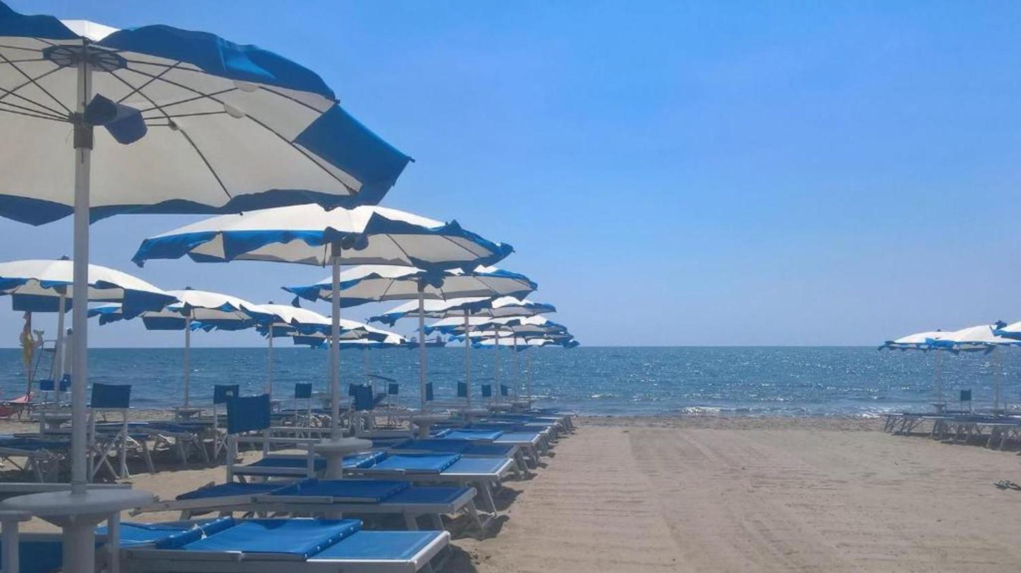 Bed And Breakfast Bagno Venezia Marina di Carrara Kültér fotó
