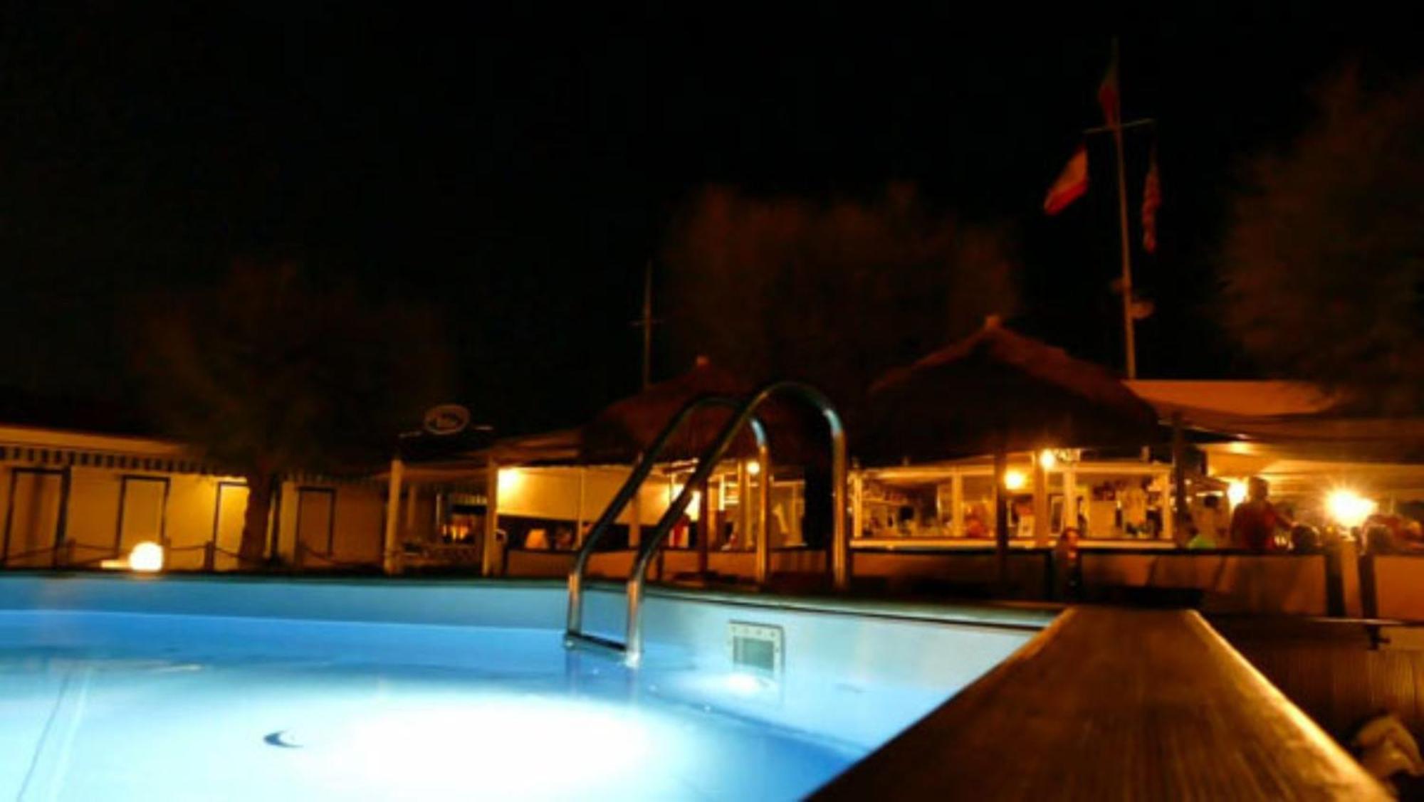 Bed And Breakfast Bagno Venezia Marina di Carrara Kültér fotó