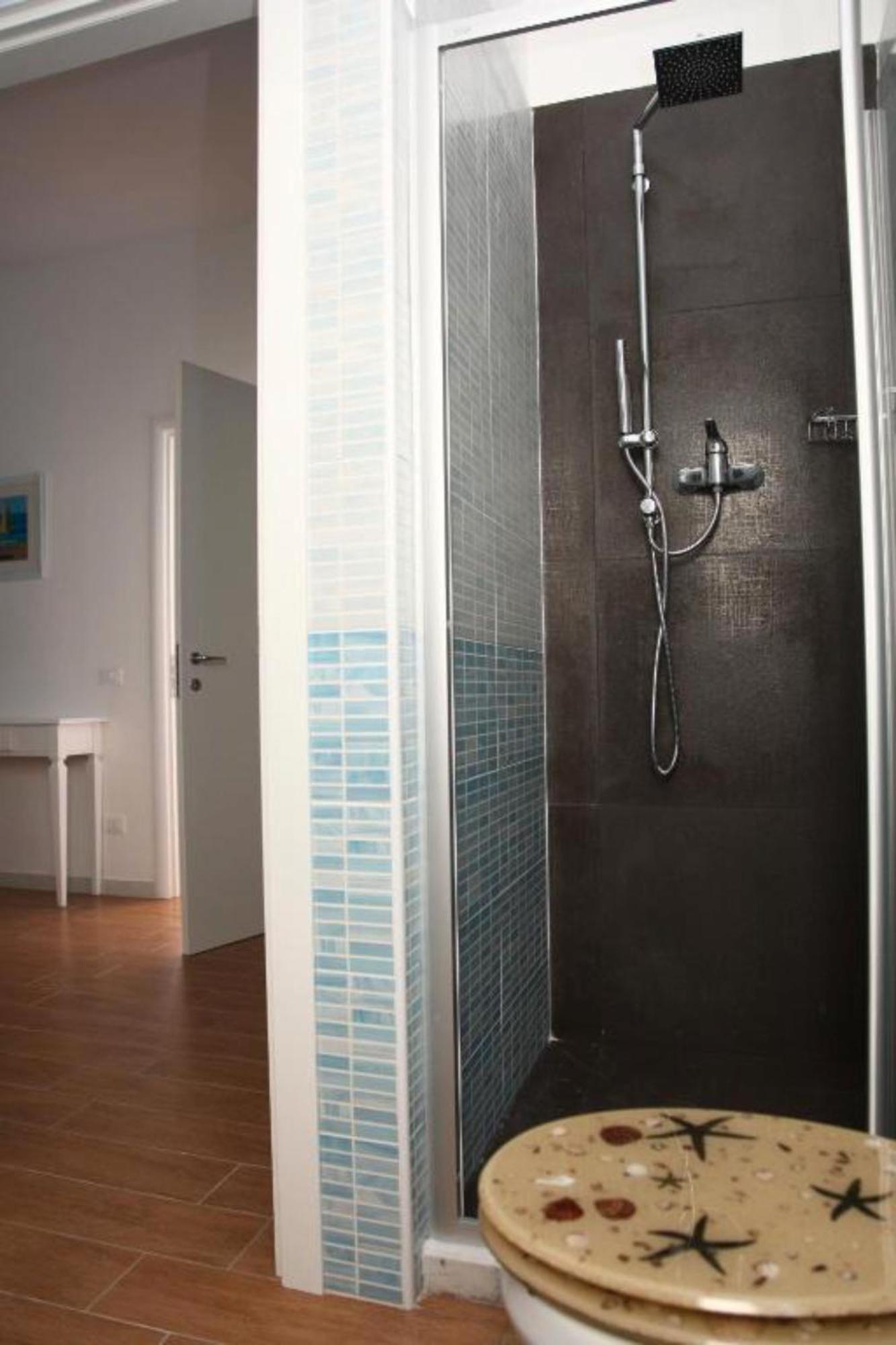 Bed And Breakfast Bagno Venezia Marina di Carrara Kültér fotó