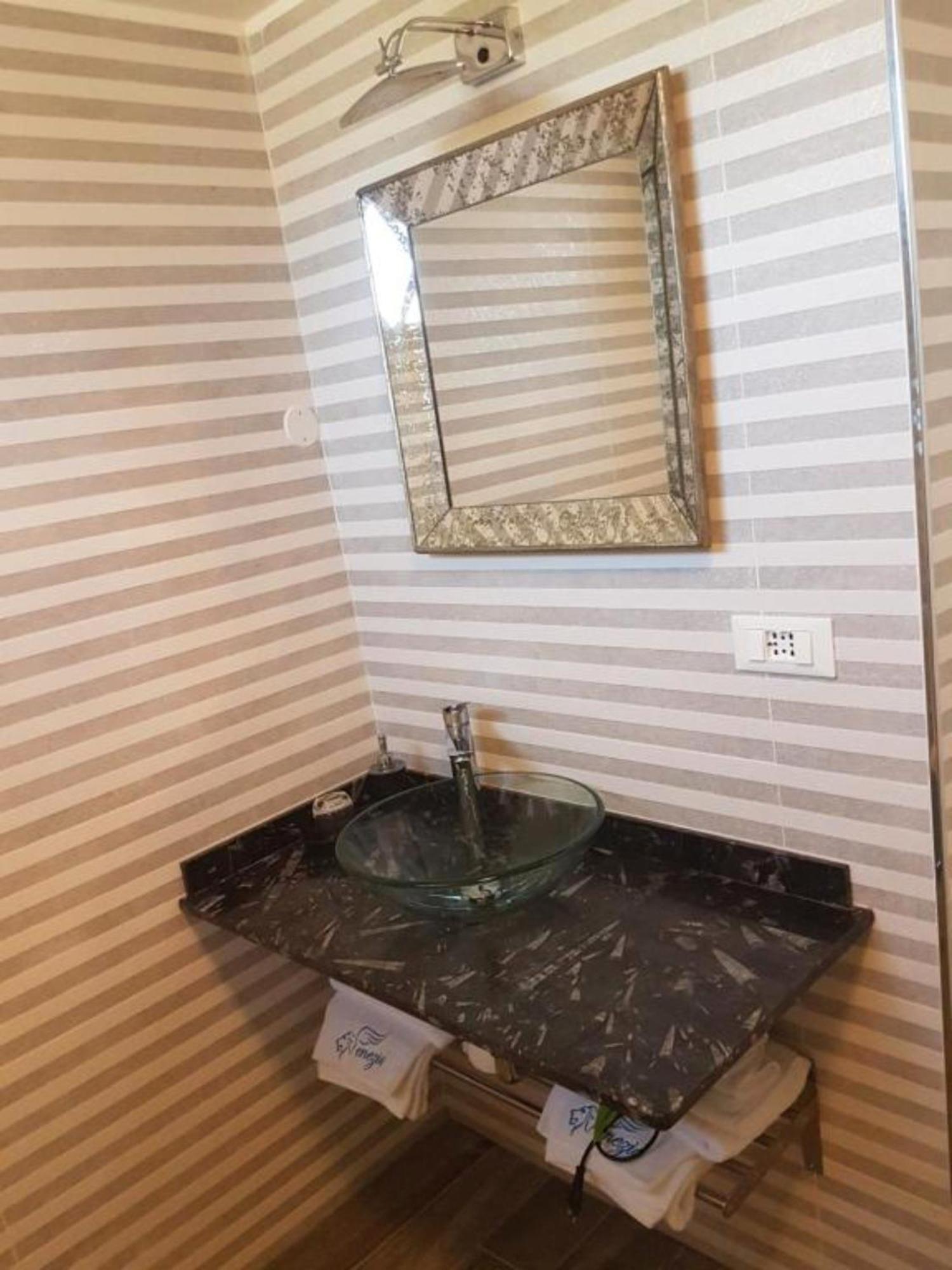 Bed And Breakfast Bagno Venezia Marina di Carrara Kültér fotó